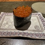 東山 吉寿 - イクラの軍艦巻き