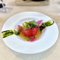 ラ ポルト - 丸ごとトマトと魚介のファルシーバジル風味