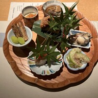 銀座 圓 - 八寸（輪島の輪花盆に季節の八種の小皿）