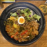 SPICY CURRY 魯珈 - 限定カレーの魯珈プレート