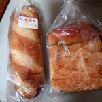 ともえやベーカリー - 料理写真:小ぶり2個が丁度良い