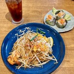 タイ屋台料理＆ヌードル オシャ - パッタイ・生春巻きセット