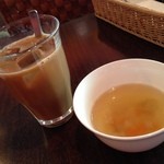 アリーバ - ランチのコーヒーとスープはセルフサービスで飲み放題