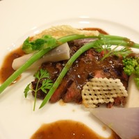 ビストロ・エピ - 牛肉と菜の花かな？