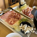 アグーと牛しゃぶ専門店 ソトナベ - 