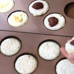 大倉寺 離れ 寺カフェ - 焼いているシーン1