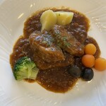 レストランヒルトップ - 肉　牛肉の煮込みプロヴァンス風