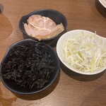 和風とんこつ たまる屋 - トッピング　岩のり、白ネギ、チャーシュー