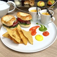 インプレイス 3-3 ヒルトン名古屋 - 