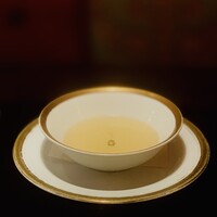 グルマンズ和牛 - ① 牛スネ肉のコンソメスープ