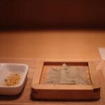 交番通り 四十 - うどんのお刺身