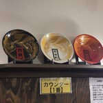 極中華蕎麦ひろた  - 丼ディスプレイ