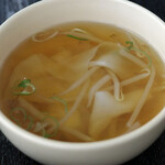 お手軽中華桃の木 - マーボー丼ワンタンセット