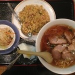 Hyakumisen - チャーシューメンと半チャーハンのセット