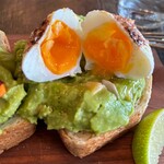 スケロク ダイナー - アボカドトースト