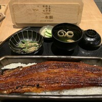 うなぎ四代目菊川 東京駅黒塀横丁店 - 