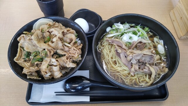 伝説のすた丼屋 山形西バイパス店｜豚丼・ランチ・ディナー情報