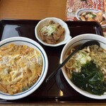 山田うどん - 料理写真:
