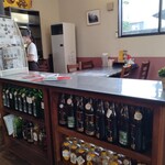 肉そば すみどや - 夜は居酒屋風？マイボトルが沢山