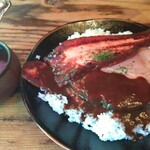 ヴィラ・アフガン - ベーコンとローストポークカレー