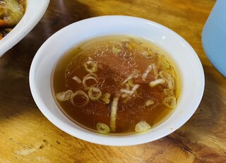 上海樓 - 湯品清爽可口♫