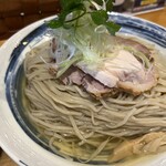 中華蕎麦 はざま - この麺なんです。山陰旅行で食べた3件のラーメン屋さん、この麺で食べたらえらいことになるだろう。
