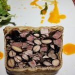 トラント.トロワ - 子羊と黒豆のペルシェ　アップ