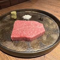 和牛とタン 焼肉 とみ 新橋本店 - 