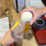 田内屋 - まずは生ビールとレモンサワーで乾杯♪(*^^)o∀*∀o(^^*)♪