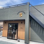 CINQ BAKERY - お店外観