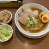 ワンタンメンの満月 京都拉麺小路店