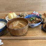 おともトごはん おかもト食堂 - 