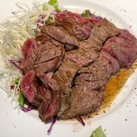 キャトルラパン - お肉は一口大にカットしてくれるので食べやすい