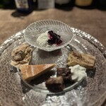 Cave - デザート盛り合わせ(自家製込み)