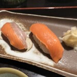 すし土風炉 - サーモンにぎり