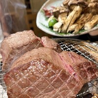 本格肉料理 丸小 - 