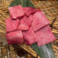 杏樹亭 - タン刺し