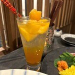 しなもん堂 - まるごと果実サワーのマンゴーサワー