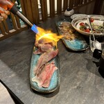 しなもん堂 - 道産和牛ブリスケットの炙り寿司4貫