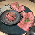 焼き肉 みなほっ しんきん牛一頭買い - 牛タン３種