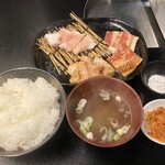 やきにく かばち - ぷりぷりホルモンランチ￥1,200（ホルモン2種・豚カルビorとり・ナムル・ごはん・お汁）