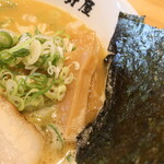 近江熟成醤油ラーメン 十二分屋 - メンマ