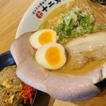 近江熟成醤油ラーメン 十二分屋 - 特製近江鶏白湯醤油＋焼めし