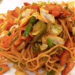 カトリ・キッチン - チキンチャウミン