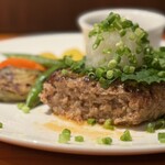 洋食屋 Shii - はんばあぐ断面