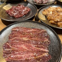 ホルモン焼肉 富や 栄店 - 