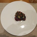 アル・ケッチァーノ  - 鰹とモロヘイヤ、トマト、セロリの和え物