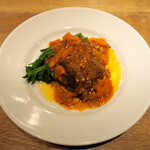 スガハラ - 群馬 赤城和牛 首肉とフレッシュトマトの煮込み + つるむらさき