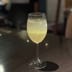 レッチェ - 白ワインサングリア