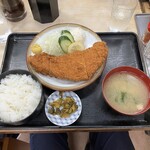 かつ美食堂 - とんかつ定食　　　¥1,100.-